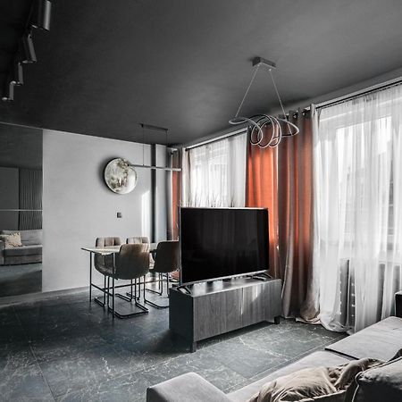 Blacknight Apartment - Self Check-In 24H Вроцлав Екстер'єр фото